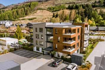 4/2 Powder Terrace, Arthurs Point