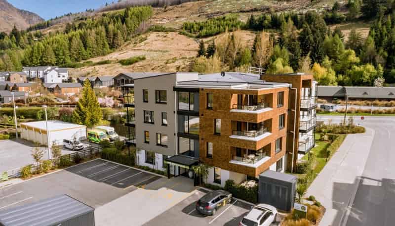 4/2 Powder Terrace, Arthurs Point