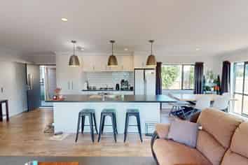 5 Poplar Grove, Feilding