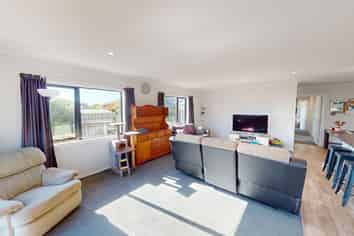 5 Poplar Grove, Feilding