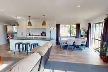 5 Poplar Grove, Feilding