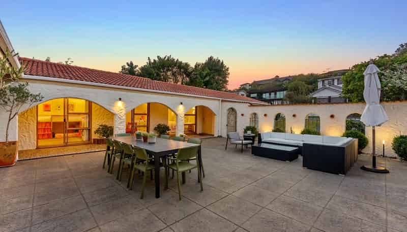 84 Chelsea View Drive, Chatswood