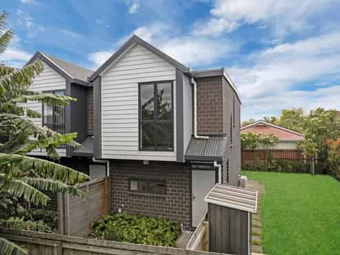 8/126 Canal Road, Avondale