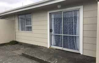 2/5 Doyle Street, Blaketown