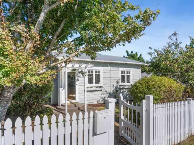 28B Fruitvale Road, New Lynn