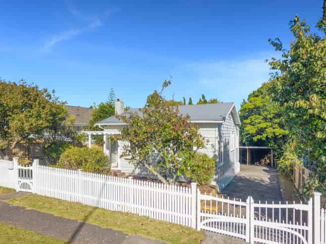 28B Fruitvale Road, New Lynn