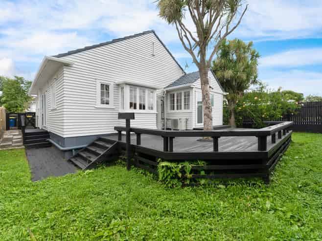 1/18 Edwards Avenue, Henderson