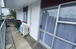 16H Orlando Street, Stratford