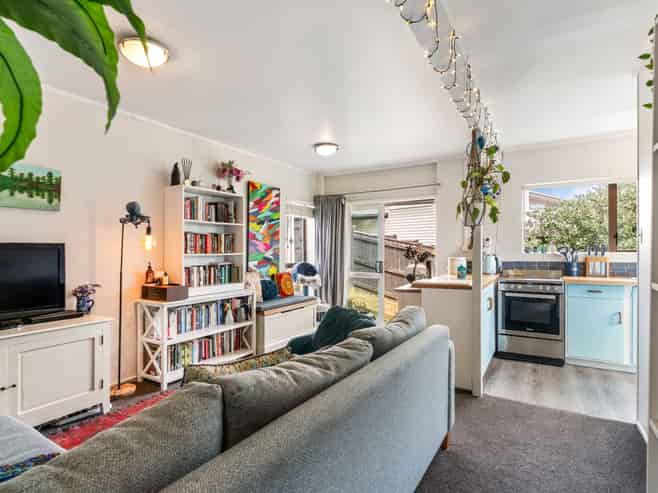 2/74 La Trobe Street, Pakuranga Heights