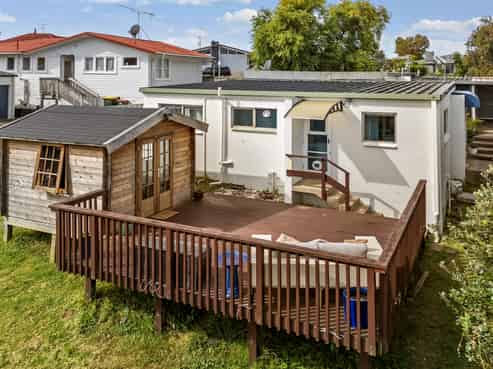 2/74 La Trobe Street, Pakuranga Heights