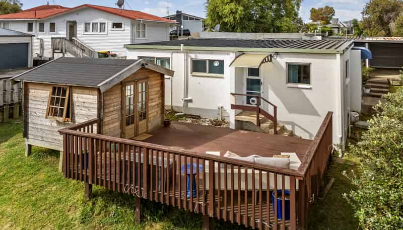 2/74 La Trobe Street, Pakuranga Heights