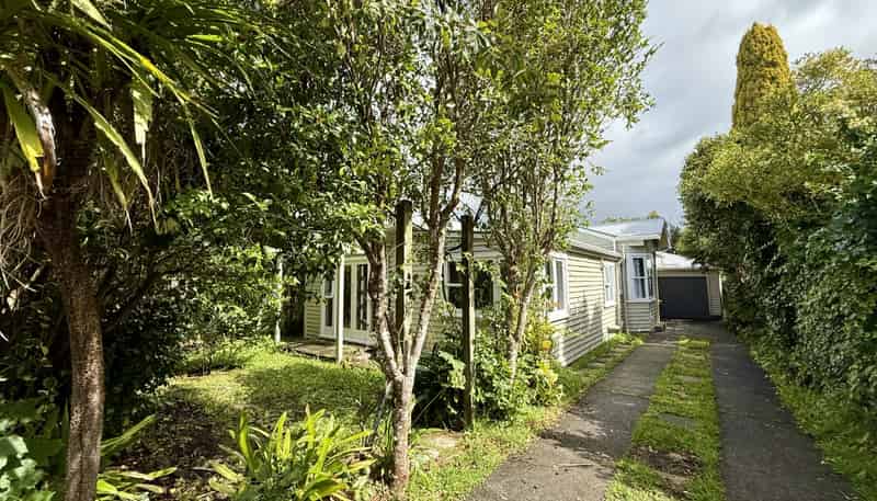 8 Richard Street, Belmont