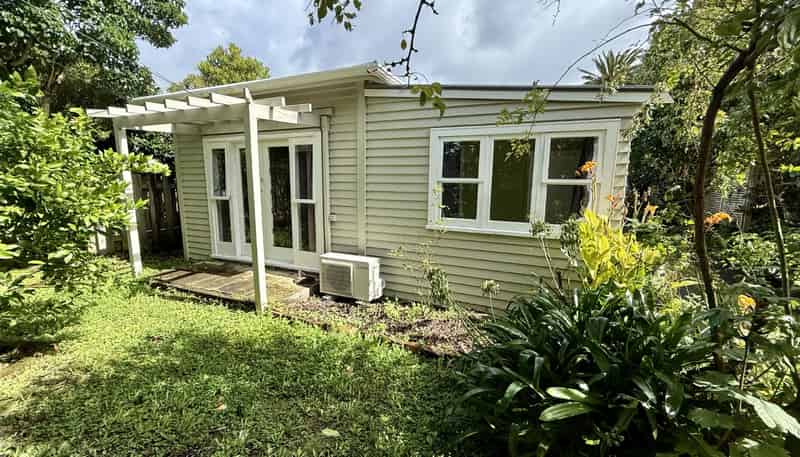 8 Richard Street, Belmont