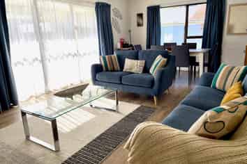 2/151 Milton Street, The Wood