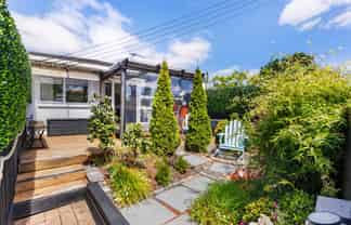 2/14 Argyle Street, Herne Bay