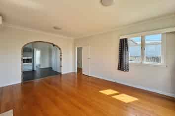 7 Marlene Avenue, Te Atatu South