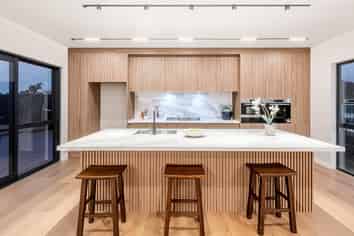 25 Meadows Drive, Clevedon