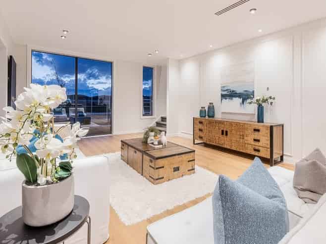 25 Meadows Drive, Clevedon