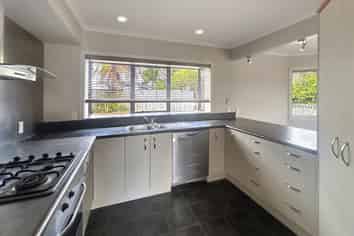 39A Batt Street, West End