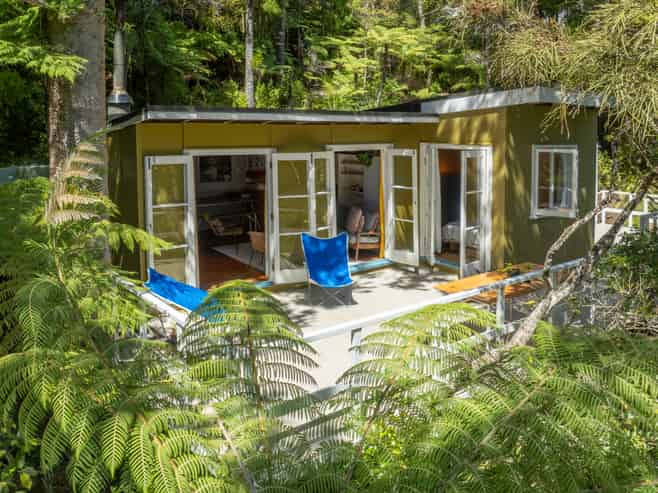 101-103 Lone Kauri Road, Karekare