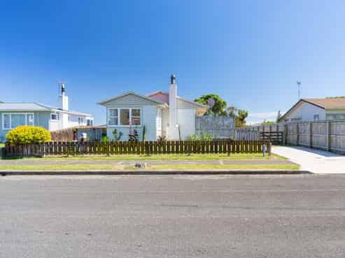 38 Balmoral Street, Levin