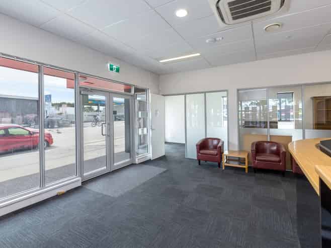 Centrally located high spec professional offices