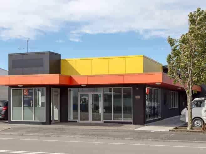 Centrally located high spec professional offices