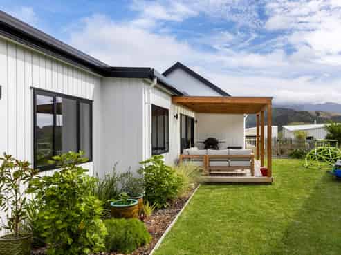 101 Rangitahi Road, Raglan