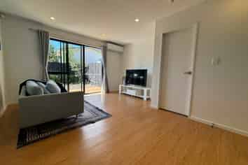 6/17 Rewarewa Road, Te Atatu Peninsula