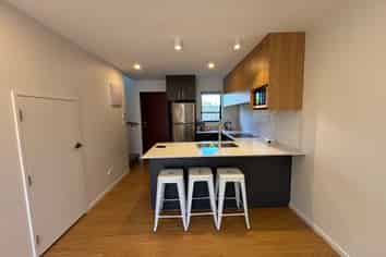 6/17 Rewarewa Road, Te Atatu Peninsula