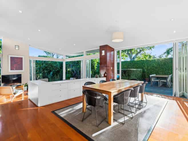 17 Lancing Road, Sandringham