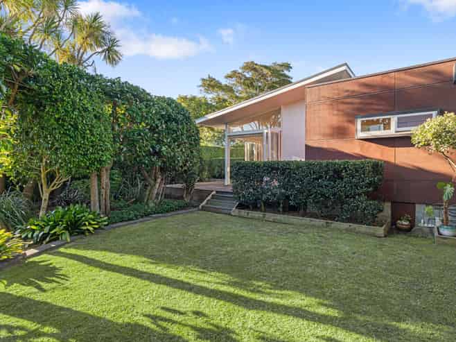 17 Lancing Road, Sandringham