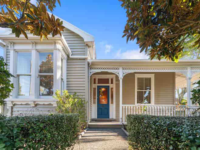 17 Lancing Road, Sandringham