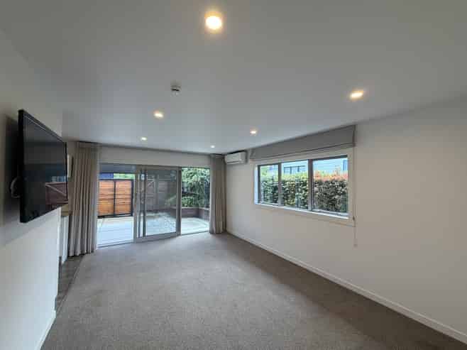 702A Oak Road, Akina