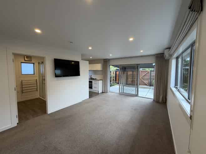 702A Oak Road, Akina