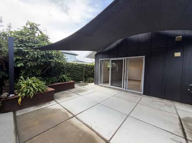 702A Oak Road, Akina