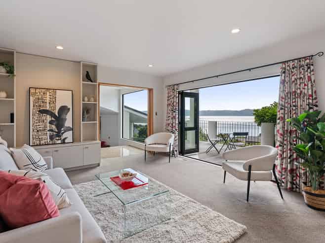 52 Walter Road, Lowry Bay, Eastbourne