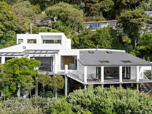 52 Walter Road, Lowry Bay, Eastbourne