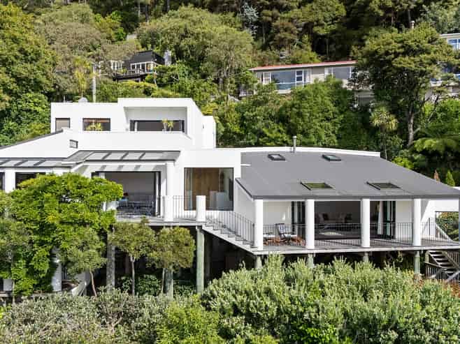 52 Walter Road, Lowry Bay, Eastbourne