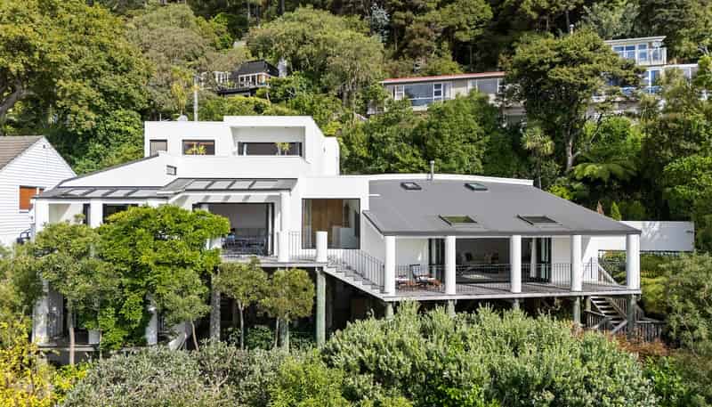 52 Walter Road, Lowry Bay, Eastbourne