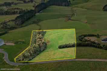 64 Haszard Road, Taupaki