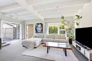 105 Royal Park Drive, PARKLANDS