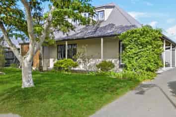 105 Royal Park Drive, PARKLANDS