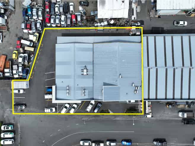 Split Risk Industrial Investment