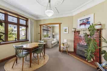 111 Eden Street, Island Bay