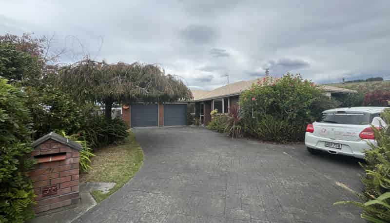 7 Bishops Close, Greenmeadows