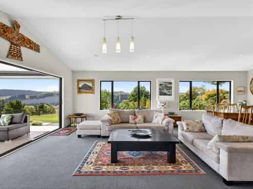 701 River Road, Otane