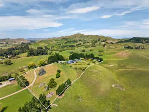 701 River Road, Otane