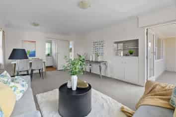 2/2A Arundel Street, Hillsborough