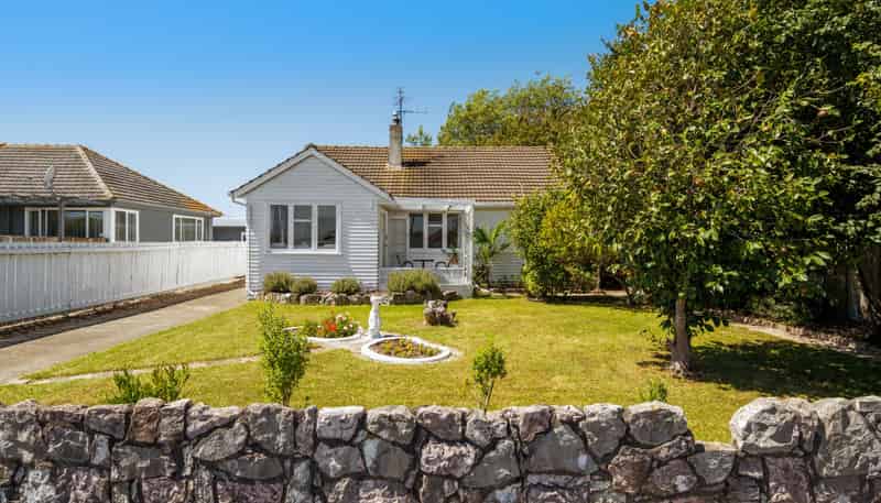 60 Hutcheson Street, Mayfield